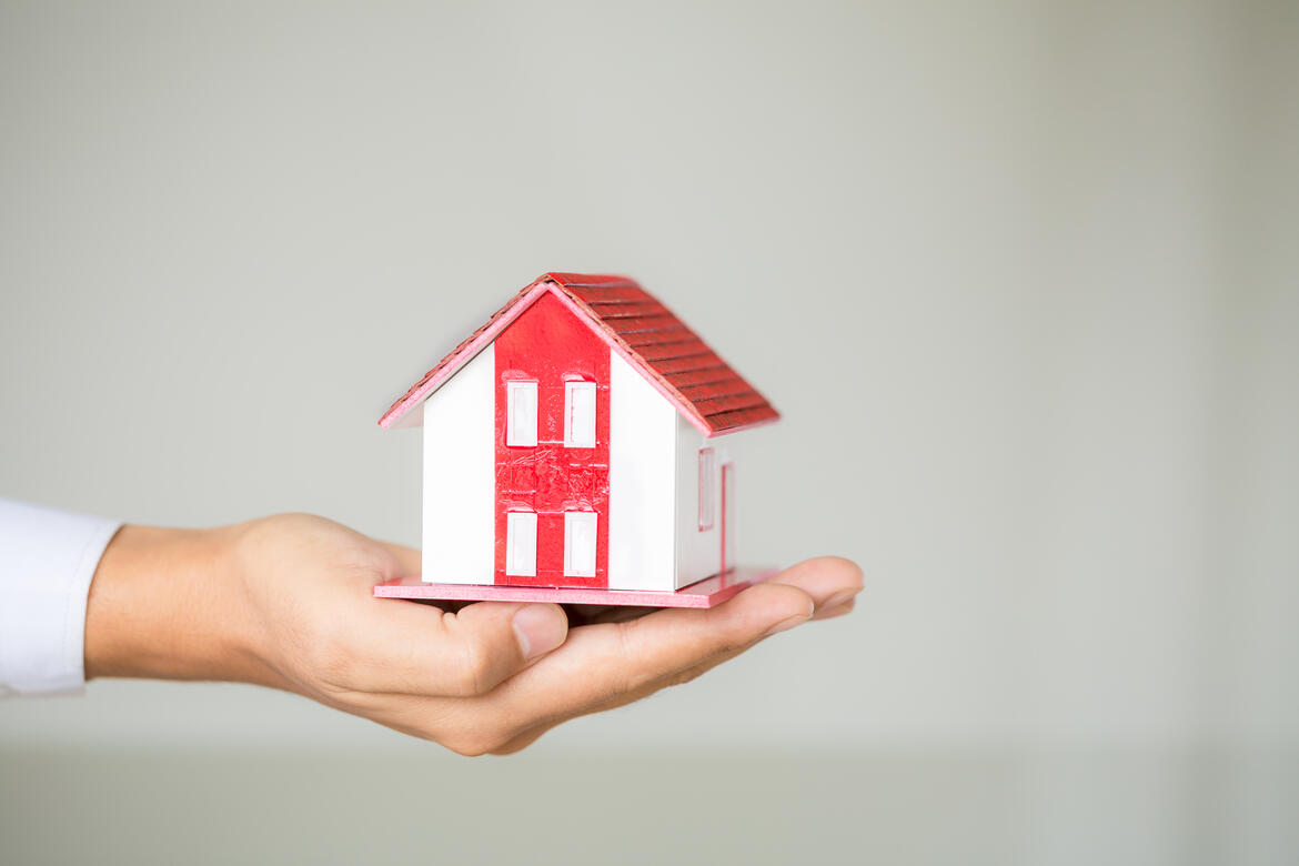 casa su mano